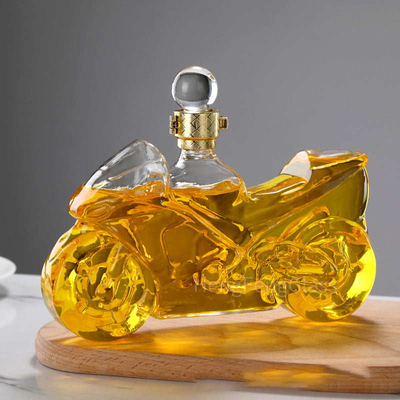 Motorcycle Shaped Glass Whiskey Decanter, Lead-Free Crystal Liquor Bottle with Stopper for Home Bar & Gifts