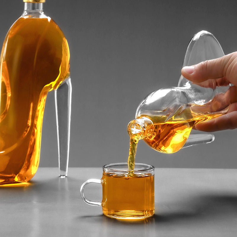 High Heel Shaped Glass Wine Decanter, Unique 350ml Borosilicate Glass Liquor Bottle, Novelty Gift for Wine Lovers 